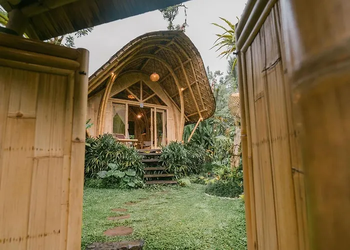 Arcada Bali Bamboo House Villa *